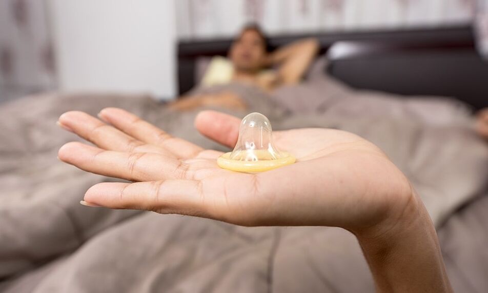 prezerwatywy i lubrykant po podnieceniu